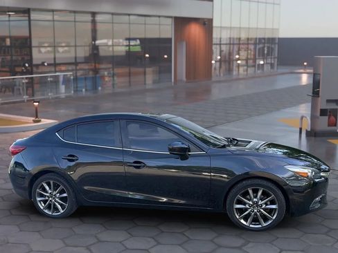 Used 2018 MAZDA MAZDA3 Touring image 20