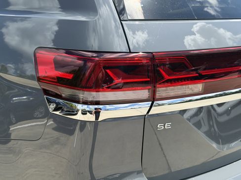 New 2026 Volkswagen Atlas SE FWD image 9
