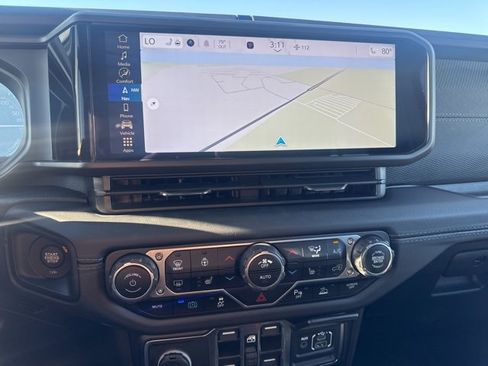 Used 2024 Jeep Wrangler Unlimited Rubicon 4xe image 24