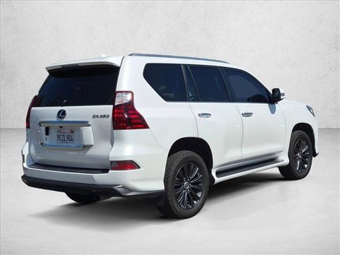Used 2022 Lexus GX 460 Premium w/ Accessory Package AWD/4WD image 5
