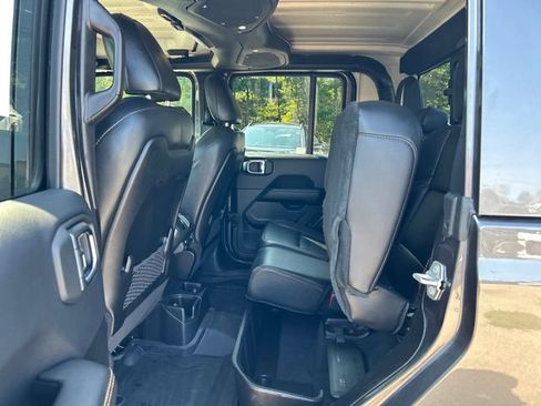 Used 2025 Jeep Gladiator Sport AWD/4WD image 23