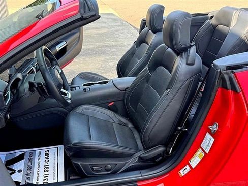 Used 2024 Ford Mustang GT Premium image 8