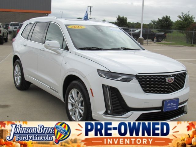 Used 2025 Cadillac XT6 Luxury FWD image 1