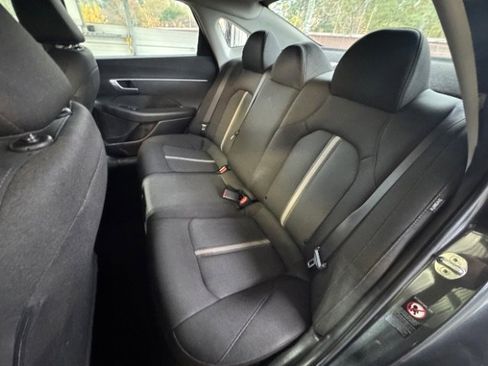 Used 2022 Hyundai Sonata SE image 16