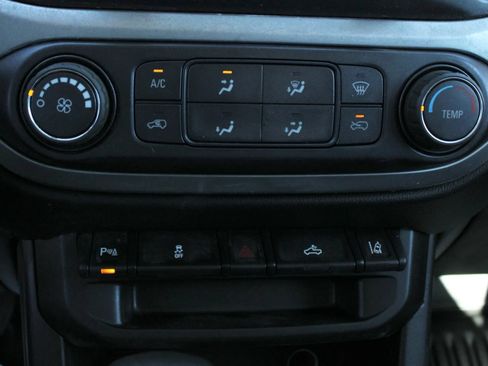 Used 2022 Chevrolet Colorado LT w/ Fleet Safety Package AWD/4WD image 15
