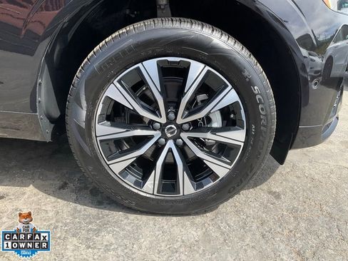 Used 2025 Volvo XC60 B5 Plus image 74