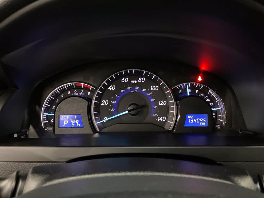 Used 2013 Toyota Camry XLE FWD image 25