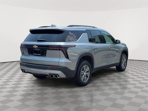 Used 2026 Chevrolet Traverse LT AWD/4WD image 7