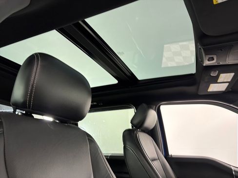 Used 2018 Ford F150 Lariat w/ Equipment Group 502A Luxury image 33