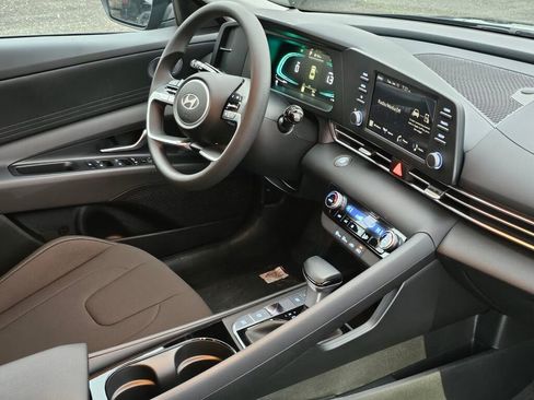 New 2026 Hyundai Elantra Blue image 10