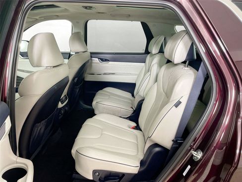 Used 2024 Hyundai Palisade Calligraphy image 11