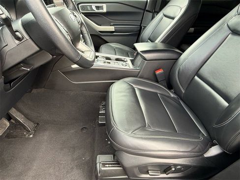 Certified 2023 Ford Explorer XLT w/ Equipment Group 202A image 16