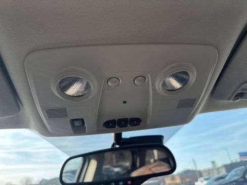 Used 2015 GMC Acadia Denali image 20