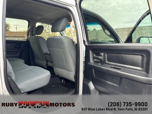 Used 2018 RAM 2500 Tradesman w/ Chrome Appearance Group image 26
