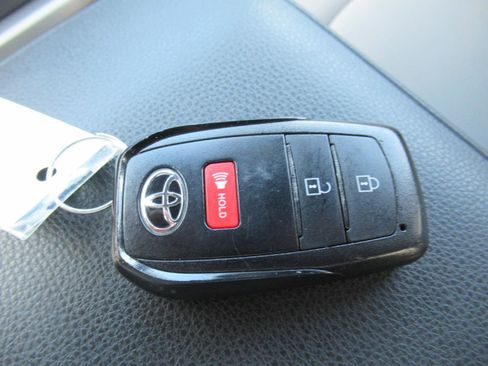 Used 2024 Toyota Tacoma SR5 RWD image 28