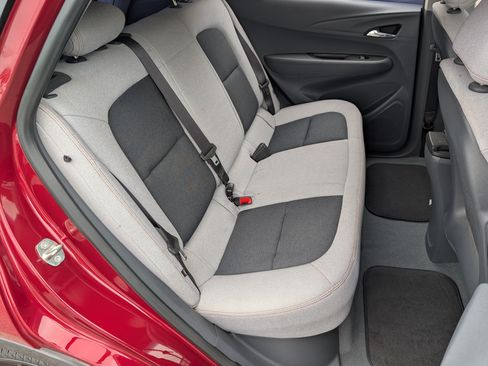 Used 2020 Chevrolet Bolt LT FWD image 19