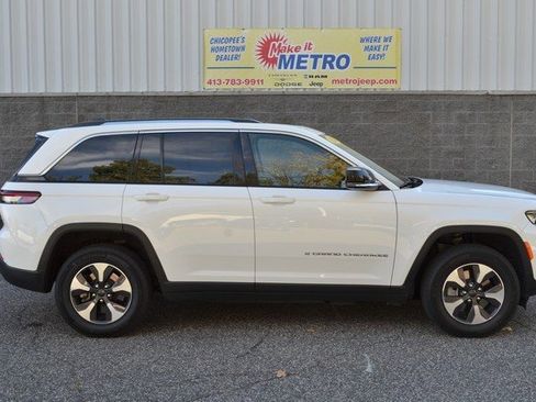 Used 2023 Jeep Grand Cherokee 4WD 4xe w/ Luxury Tech Group II image 9