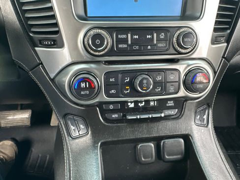 Used 2015 Chevrolet Suburban LT image 23