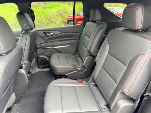 New 2026 Chevrolet Traverse Z71 w/ Enhanced Driving Package image 9