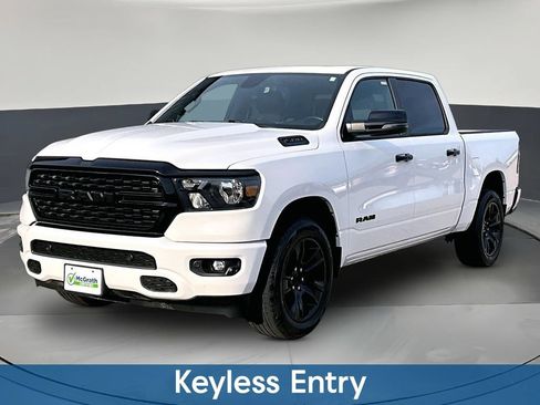 Used 2023 RAM 1500 Big Horn AWD/4WD image 3