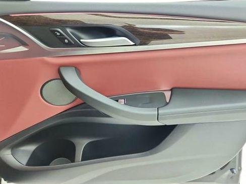 Used 2025 BMW X4 xDrive30i w/ Premium Package image 24