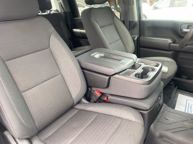 Used 2024 Chevrolet Silverado 2500 Custom w/ Custom Value Package AWD/4WD image 18