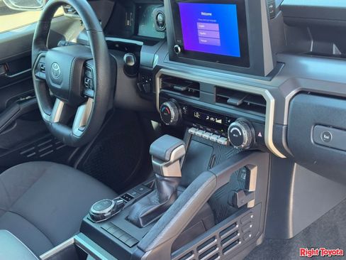 Certified 2025 Toyota Tacoma SR5 image 12