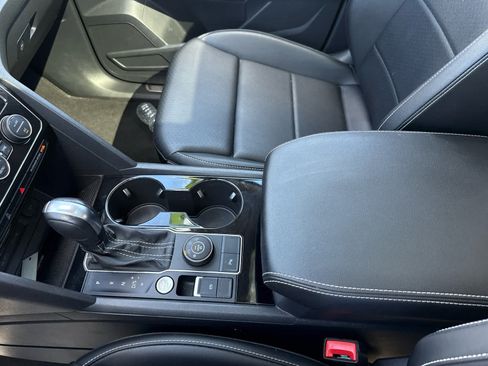 Used 2022 Volkswagen Atlas SE w/ Panoramic Sunroof Package AWD/4WD image 19