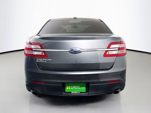 Used 2017 Ford Taurus SE image 8