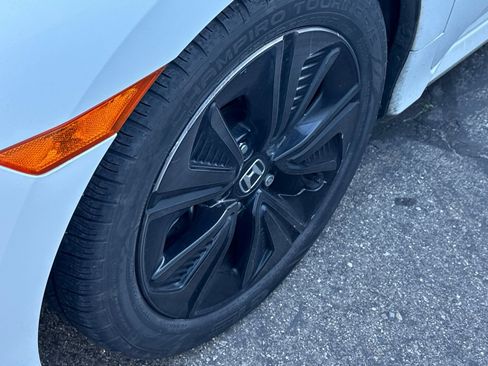 Used 2019 Honda Civic EX image 8