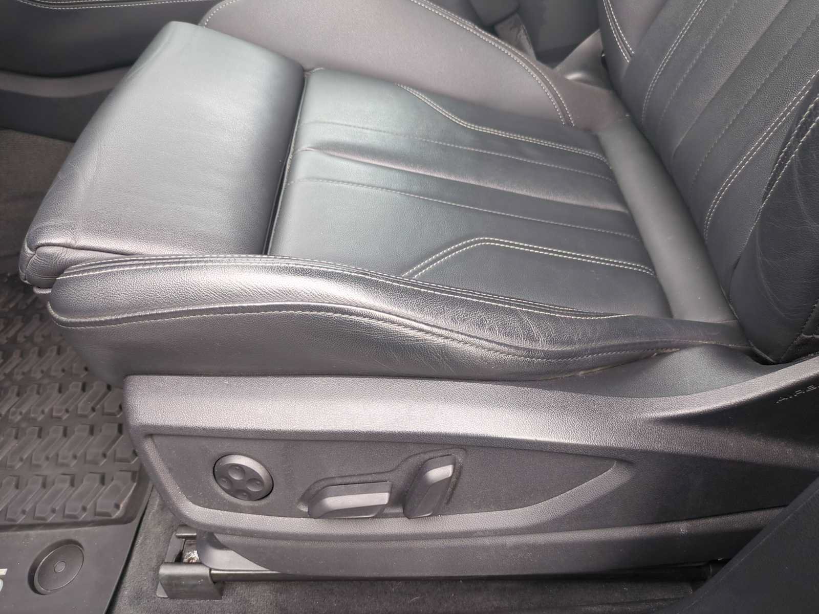 Used 2022 Audi Q5 2.0T Premium Plus w/ Premium Plus Package AWD/4WD image 10