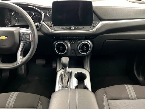 Used 2025 Chevrolet Blazer LT image 13