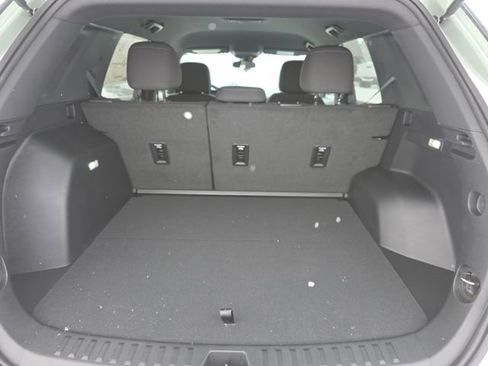 New 2026 Chevrolet Equinox LT image 24