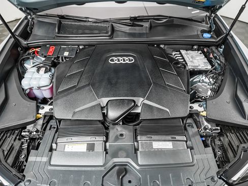 Certified 2025 Audi Q8 Premium Plus w/ Premium Plus Package AWD/4WD image 4