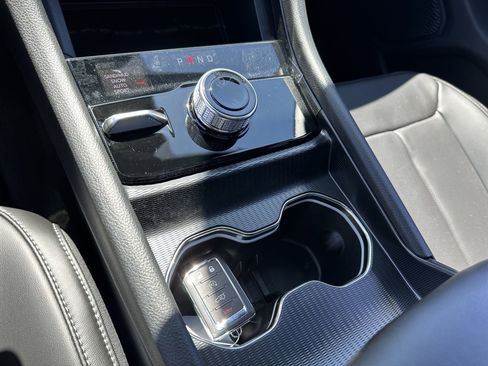 New 2025 Jeep Grand Cherokee Limited w/ Luxury Tech Group II AWD/4WD image 23