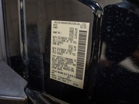 Used 2021 Nissan Rogue SV image 19