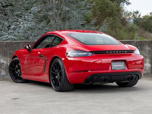 Certified 2025 Porsche 718 Cayman GT4 image 3