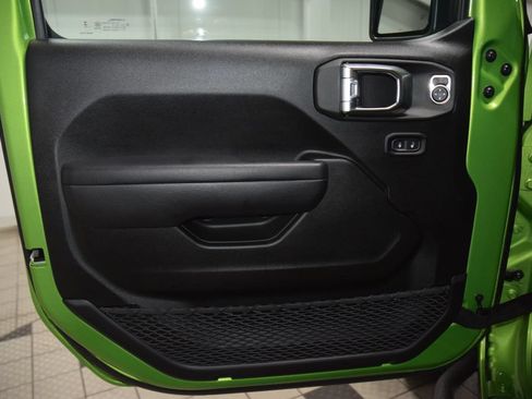 Used 2025 Jeep Wrangler Sport AWD/4WD image 45