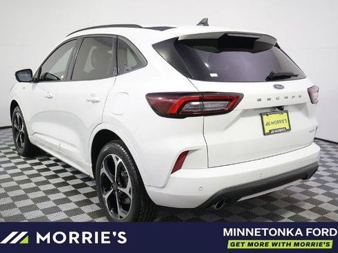 Certified 2023 Ford Escape ST-Line Select w/ Tech Pack #2 AWD/4WD image 4