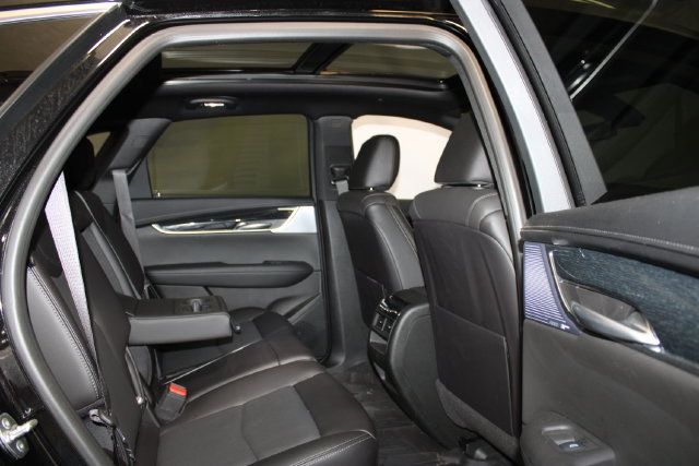 Used 2025 Cadillac XT5 Premium Luxury w/ Technology Package AWD/4WD image 11