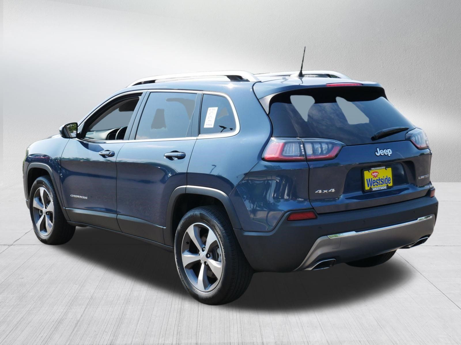 Used 2020 Jeep Cherokee Limited AWD/4WD image 5