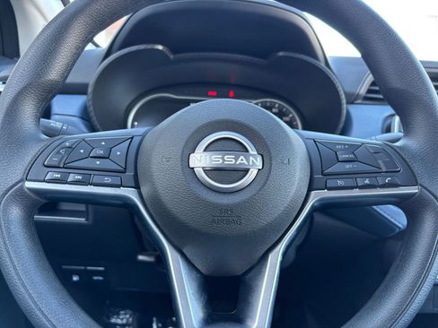 Used 2025 Nissan Versa SV image 25