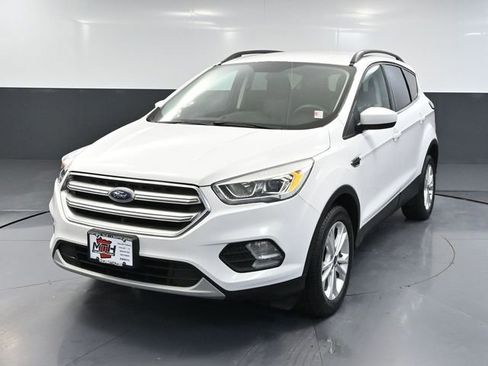 Used 2017 Ford Escape SE w/ Equipment Group 201A image 12