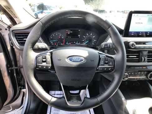 Used 2022 Ford Escape SE w/ SE Sport Appearance Package AWD/4WD image 14