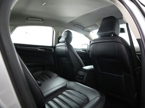Used 2020 Ford Fusion SEL FWD image 38
