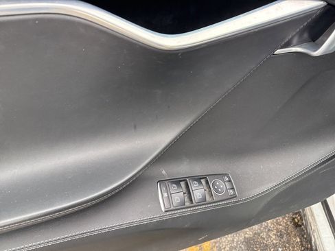 Used 2015 Tesla Model S 60 image 12
