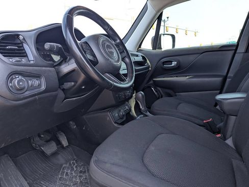 Used 2020 Jeep Renegade Altitude AWD/4WD image 24