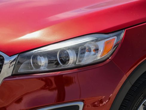 Used 2016 Kia Sorento LX w/ LX Convenience Package FWD image 8