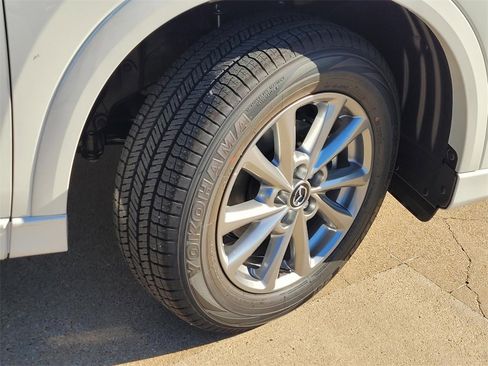 New 2025 MAZDA CX-5 AWD 2.5 S w/ Preferred Package image 4