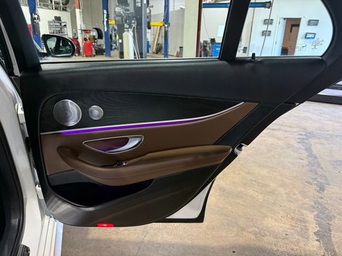 Used 2017 Mercedes-Benz E 300 image 27